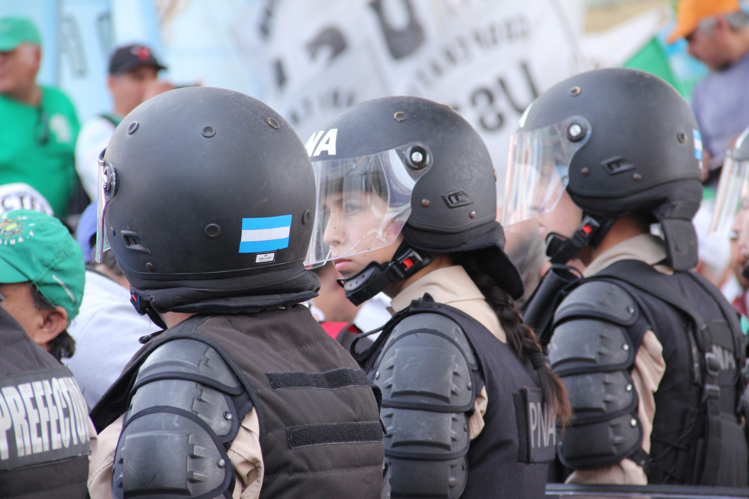 POLICIA_PREFECTURA_PUENTE_PUEYRREDON_SONIDO_GREMIAL.