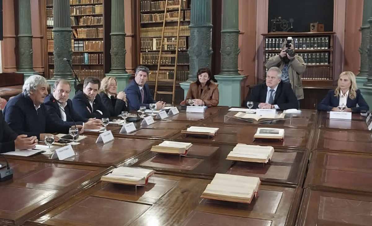 Romero dio los detalles de la paritaria docente a nivel nacional y dejó ...