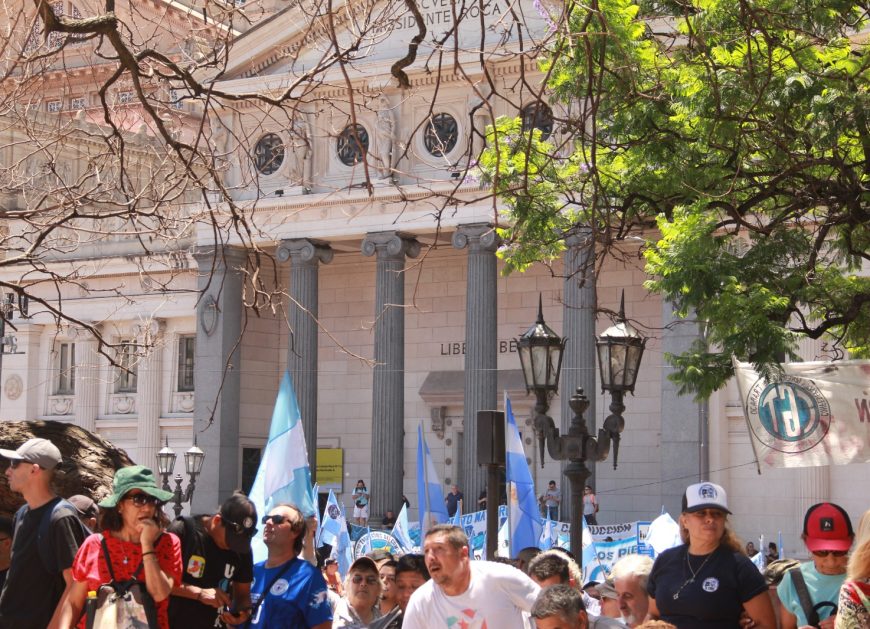 marcha de la CGT y gremios a Tribunales. (Sonido Gremial)
