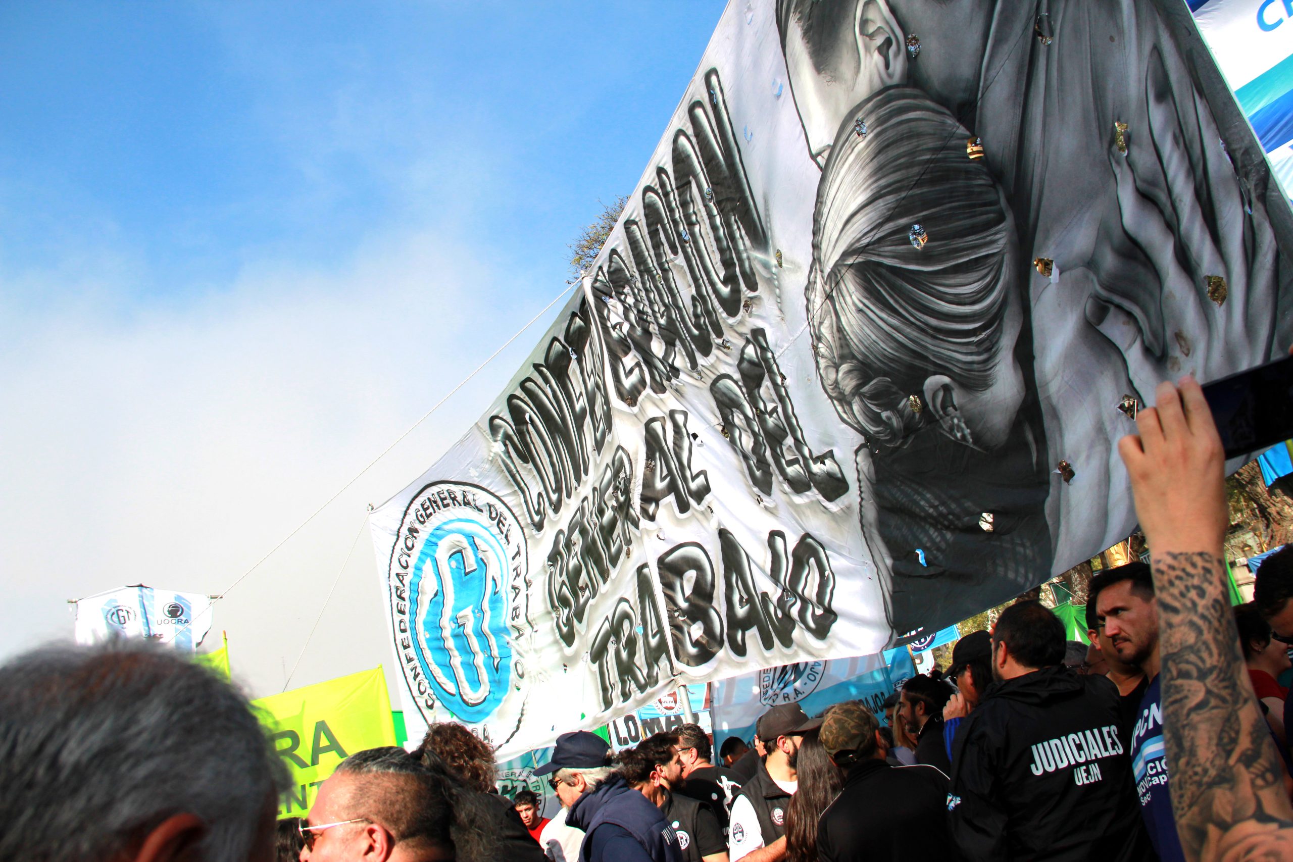 La CGT anunció una movilización a Plaza de Mayo el jueves 18 de ...
