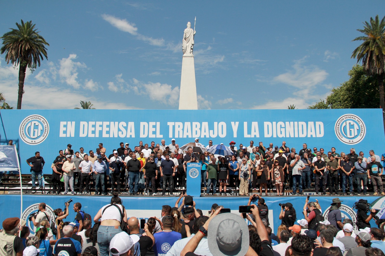 La CGT marcha en contra del Gobierno a Plaza de Mayo el 30 de abril ...
